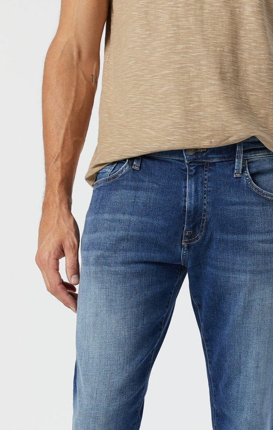 Zach Straight Leg Jeans - Mid Brushed Organic Move