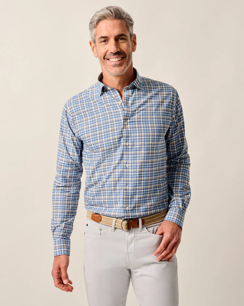 Olie Featherweight Performance Shirt