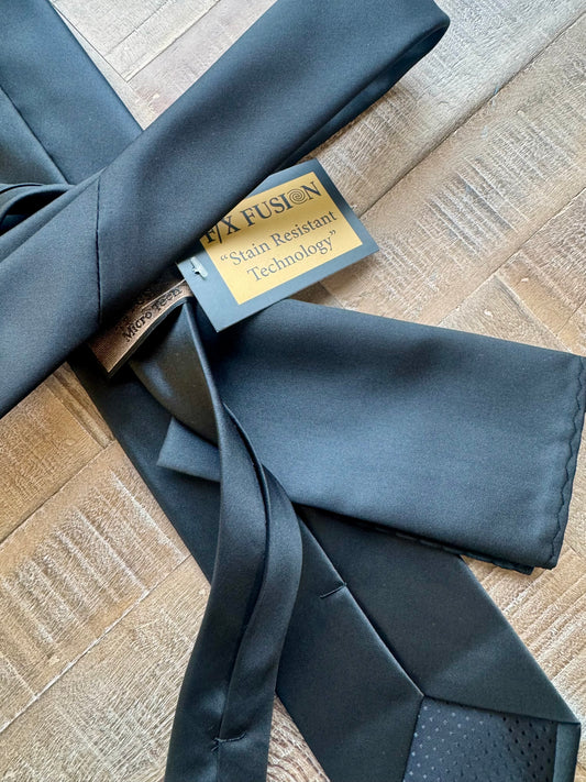 Micro Tech XL Tie & Hanky Set