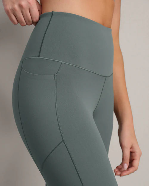 Revive 7/8 Pocket Legging