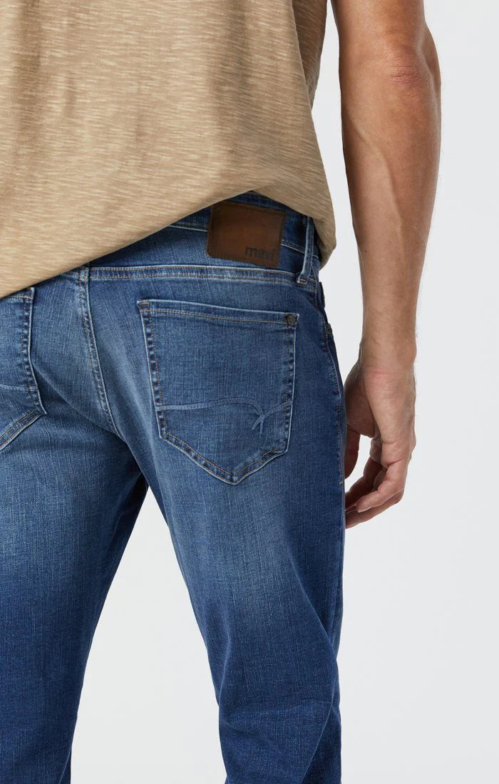 Zach Straight Leg Jeans - Mid Brushed Organic Move
