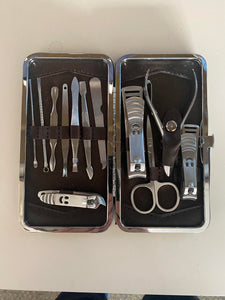 12 PIECE MANICURE SET F23