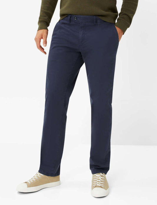 Triple Stone: Flat-Front Pants in Regular Fit