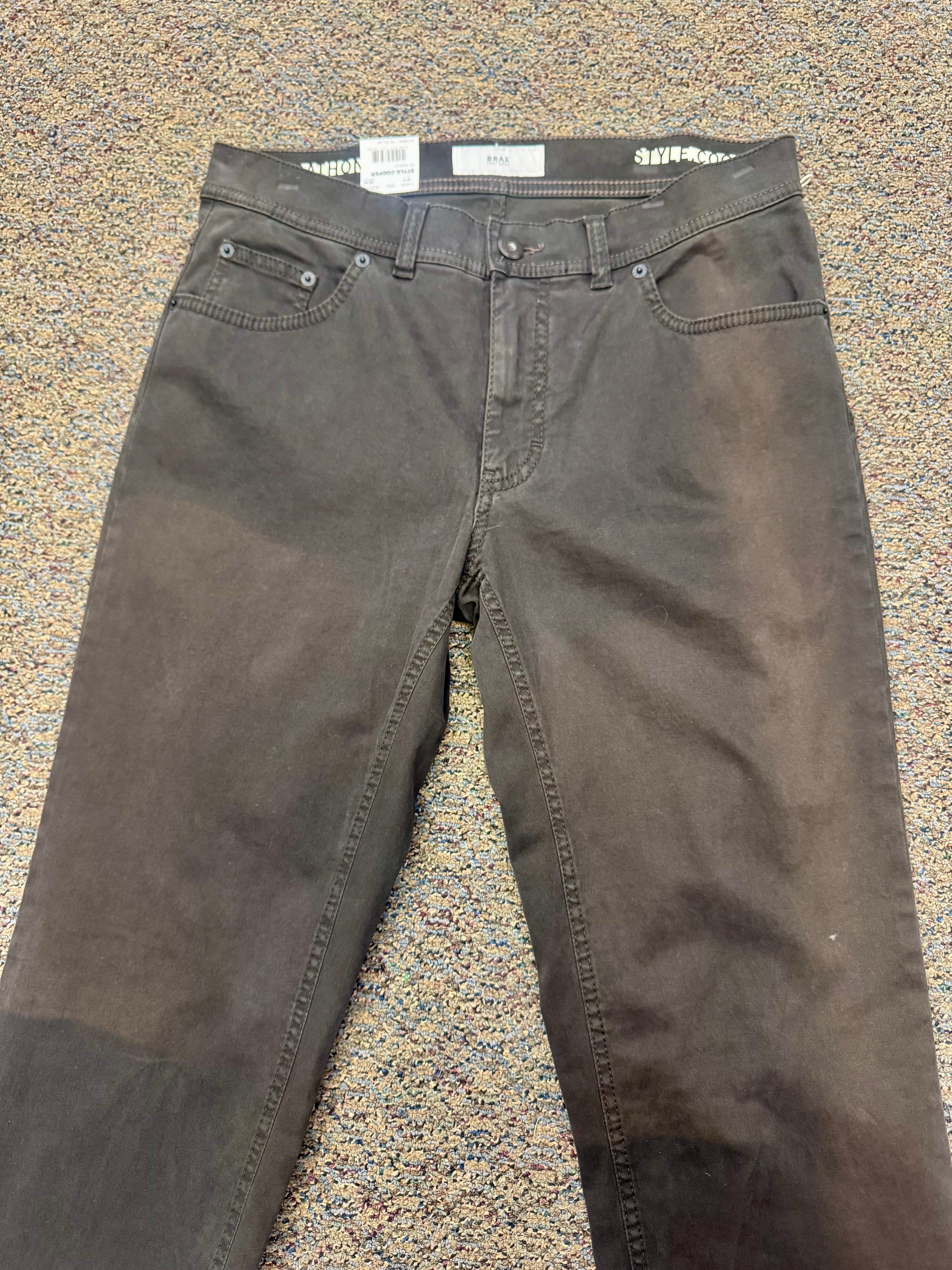 Marathon: Five-Pocket Pants in Regular Fit