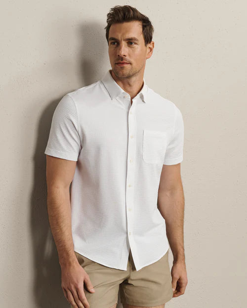 Commuter Seersucker Short Sleeve Button Down