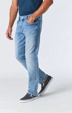 Zach Straight Leg Jeans - Lt Foggy Feather Blue