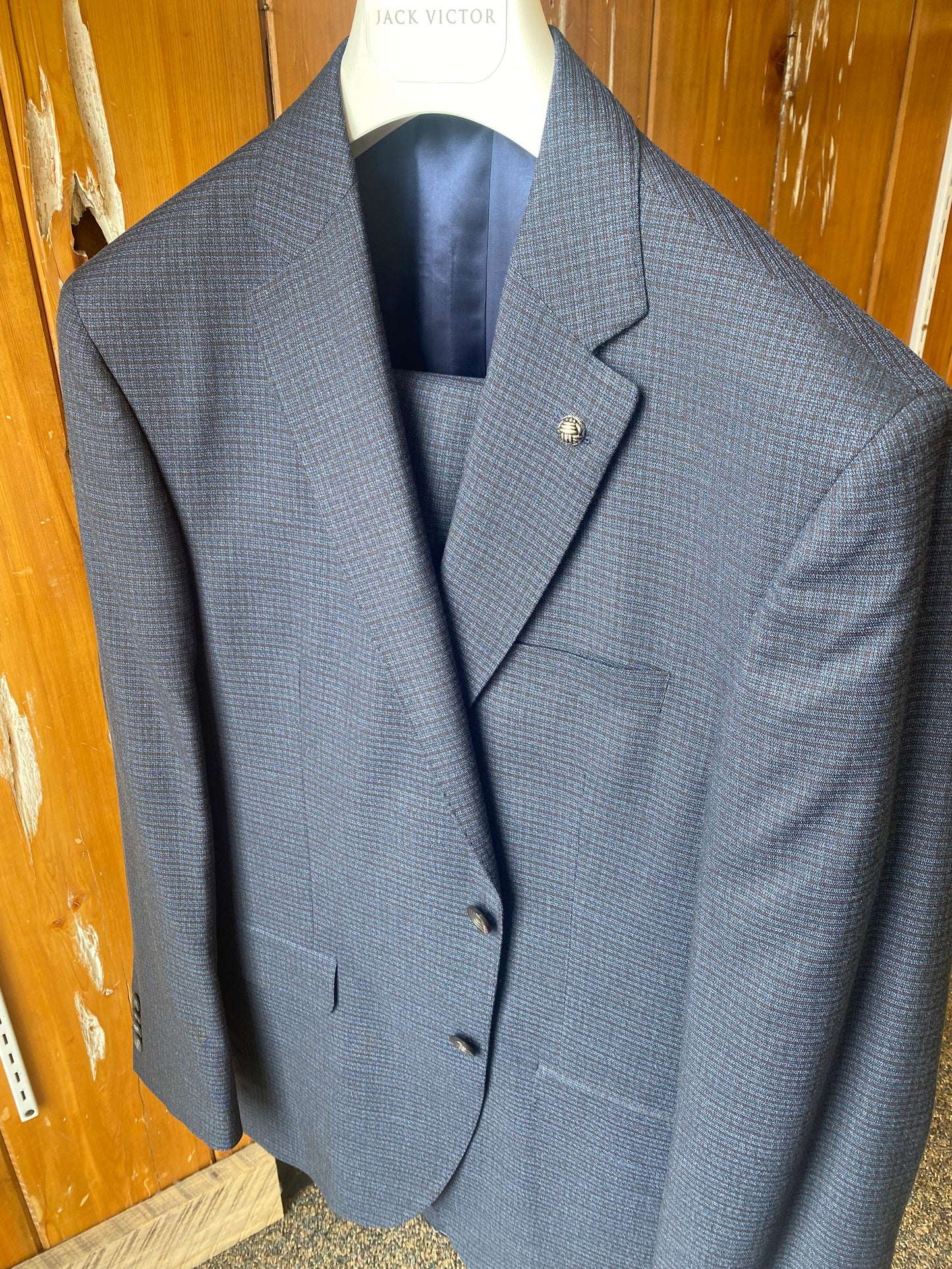 Jack Victor Suit 3232008