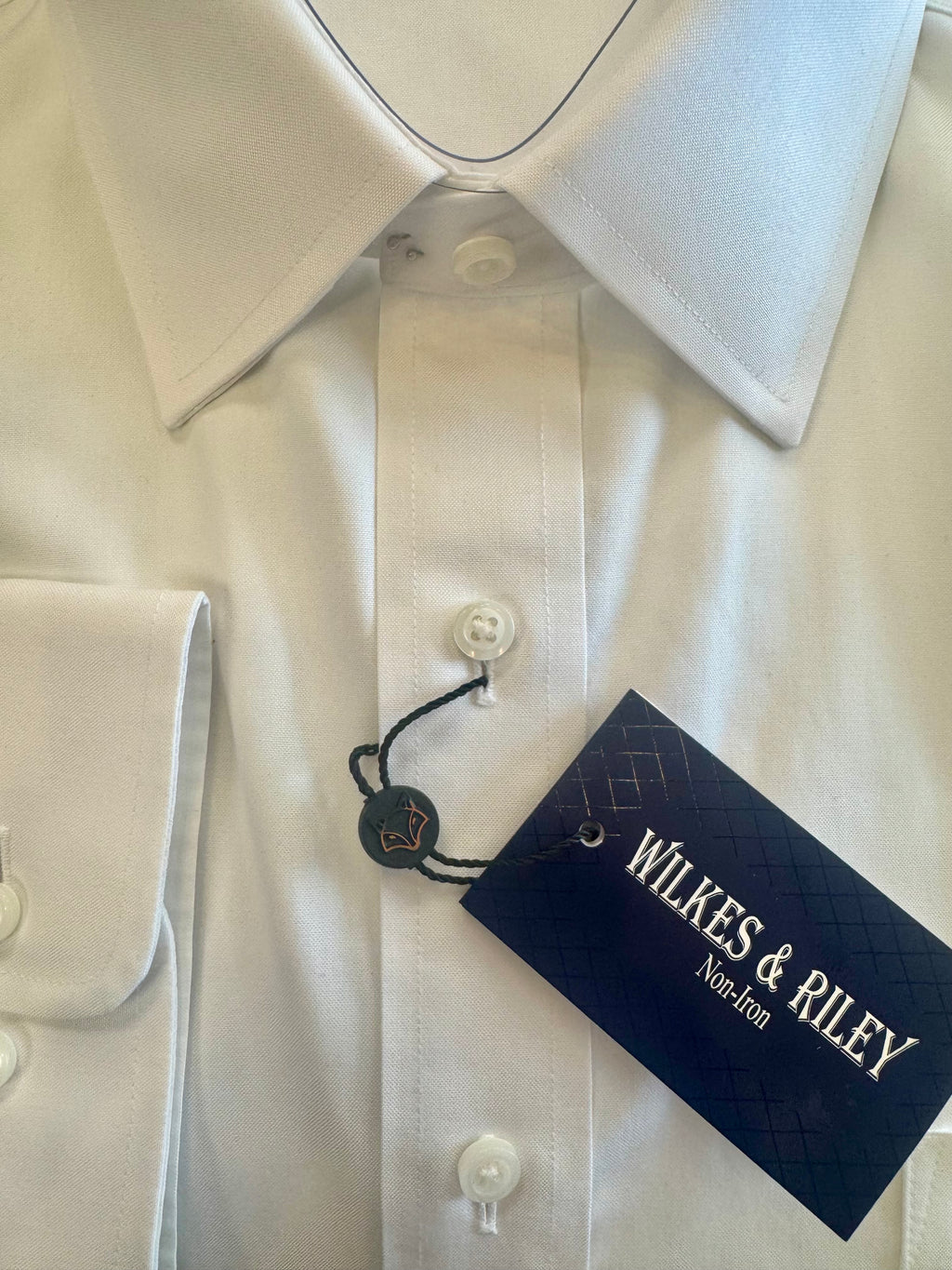 W&R Spread Collar Tailored Dress Shirt - White
