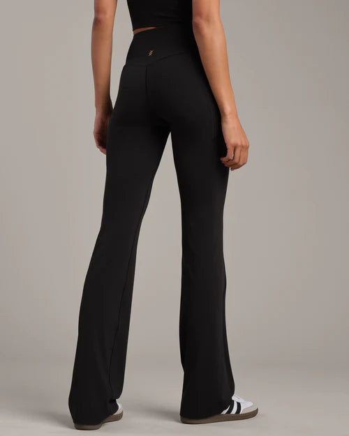 Revive Flare Legging