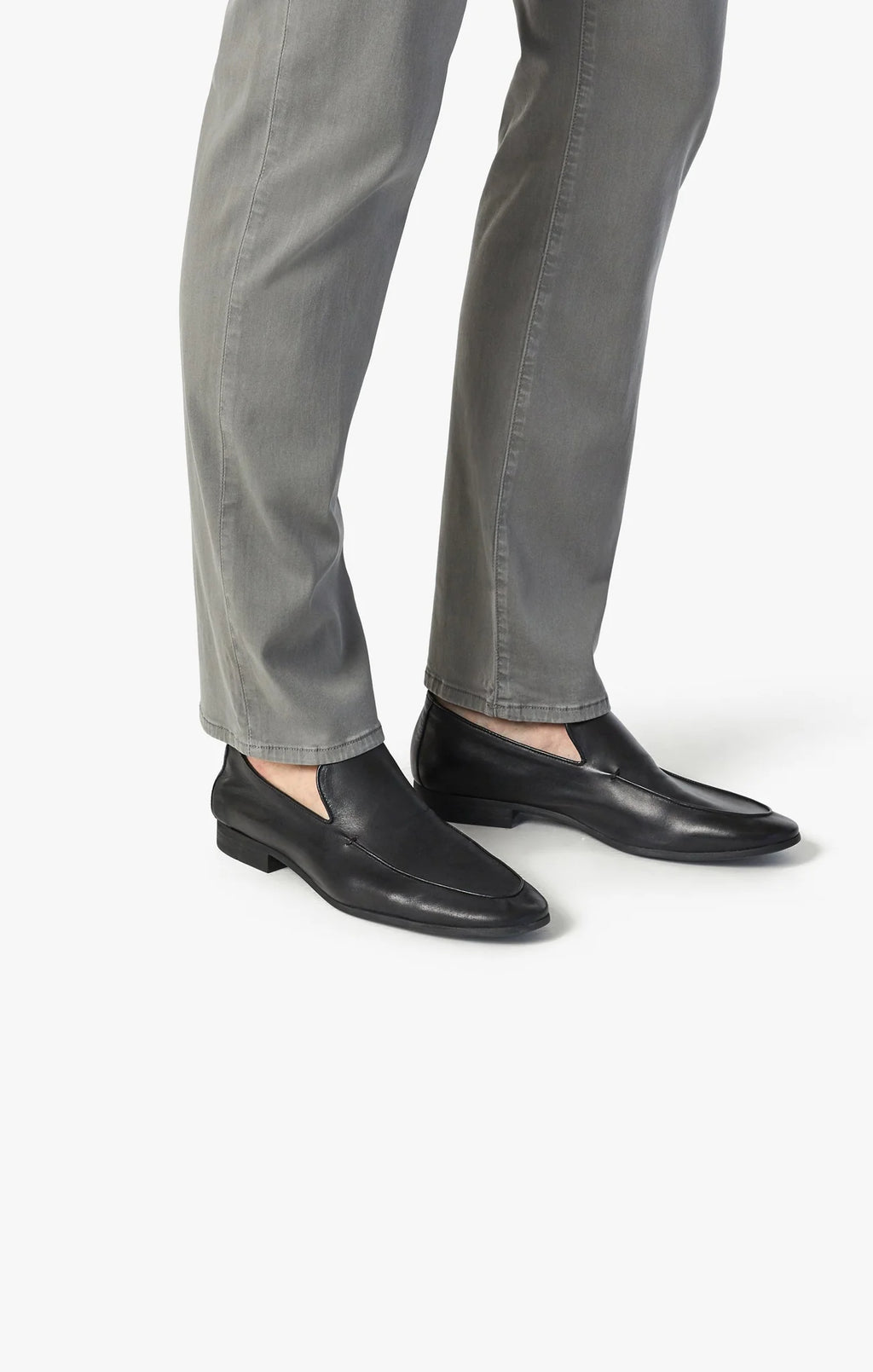 Charisma Relaxed Straight Pants in Pewter Twill