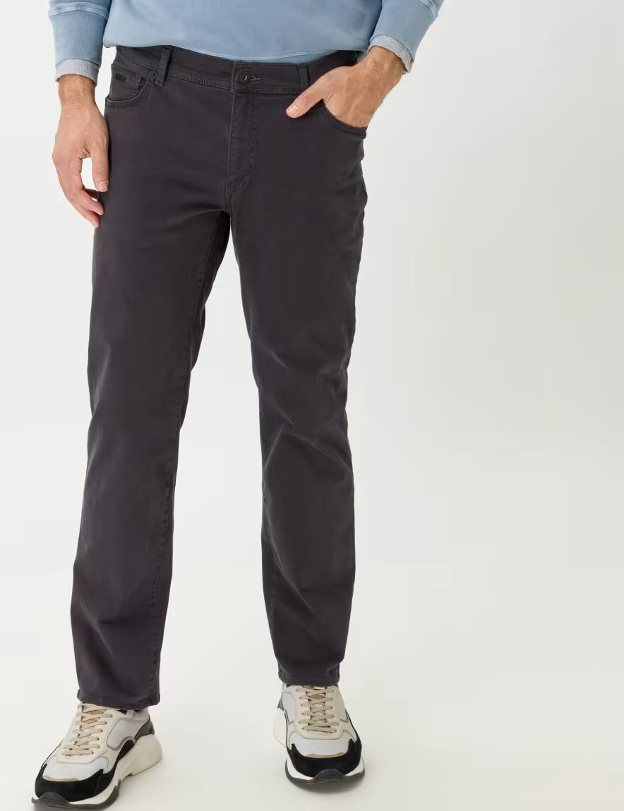 Marathon: Five-Pocket Pants in Straight Fit